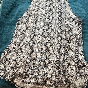 Black and white tank top, Nadine West extra large